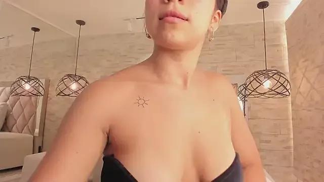 celene_midnight from StripChat