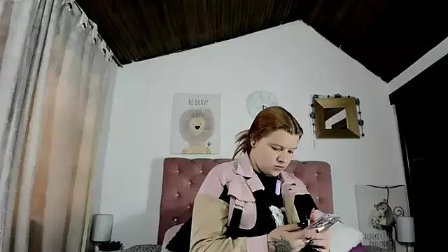 CelessteRedds from StripChat