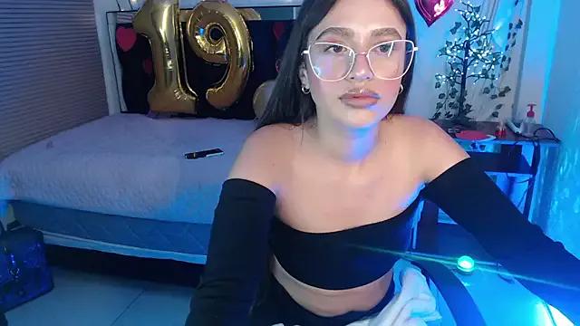 celest_kiss from StripChat