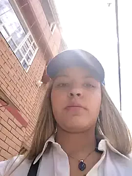 celeste_83 on StripChat 