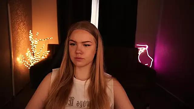 Try our streaming cams variety and talk on a personal level with our adorable girls streamers, showing off their bountiful shapes and dildos.