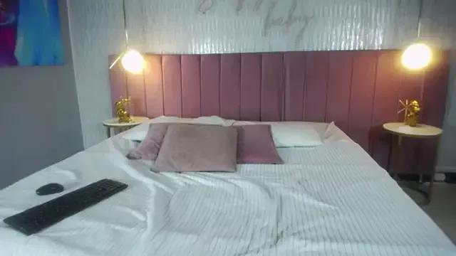 Try our streaming cams variety and talk on a personal level with our adorable girls streamers, showing off their bountiful shapes and dildos.