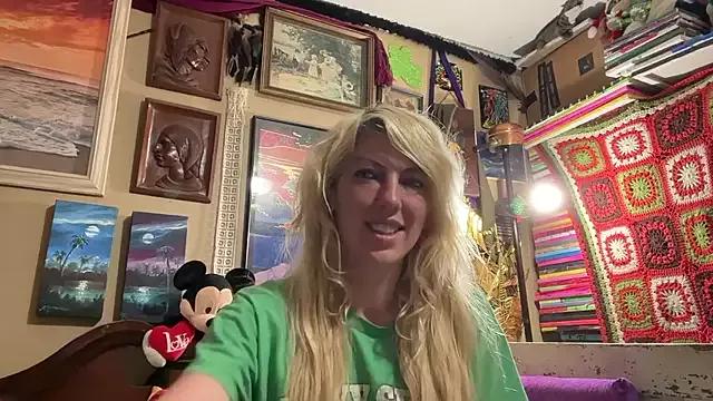 CelestialRuby from StripChat is Freechat