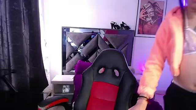 Try our streaming cams variety and talk on a personal level with our adorable girls streamers, showing off their bountiful shapes and dildos.