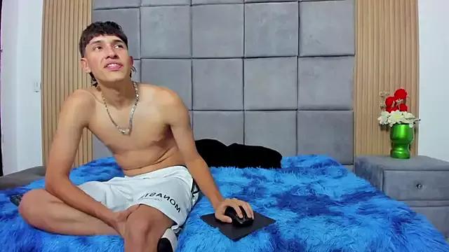 ChanellandMax from StripChat is Freechat