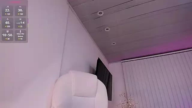 Try our streaming cams variety and talk on a personal level with our adorable girls streamers, showing off their bountiful shapes and dildos.