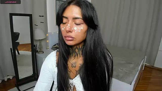 CharimgSabrina from StripChat is Freechat