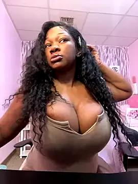CharismaaBanx from StripChat is Freechat