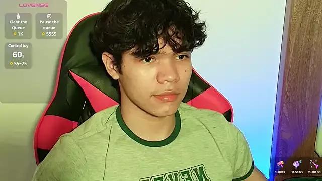 charles_blaze from StripChat is Freechat