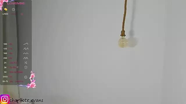 Charllote_Evans from StripChat