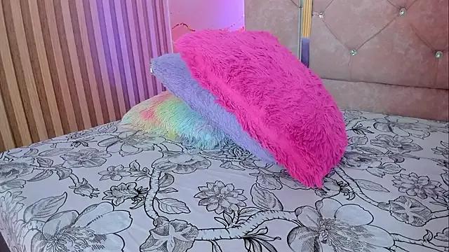Try our streaming cams variety and talk on a personal level with our adorable girls streamers, showing off their bountiful shapes and dildos.