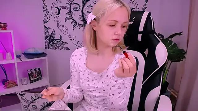 Charlotte_Colinss from StripChat is Freechat