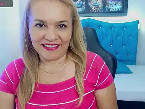 charlotte_milf52 from StripChat is Freechat