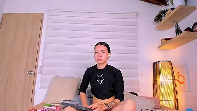 Try our streaming cams variety and talk on a personal level with our adorable girls streamers, showing off their bountiful shapes and dildos.