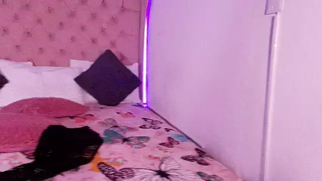 charlottee_levine from StripChat is Freechat