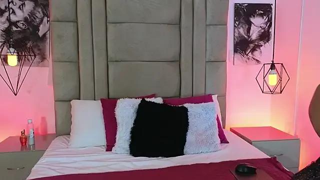 Try our streaming cams variety and talk on a personal level with our adorable girls streamers, showing off their bountiful shapes and dildos.