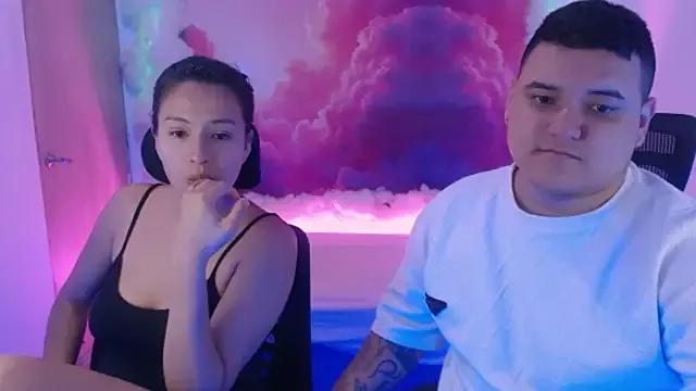 Charly_and_laura from StripChat is Freechat