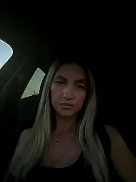 ChasingSunsets-Quinn from StripChat is Freechat