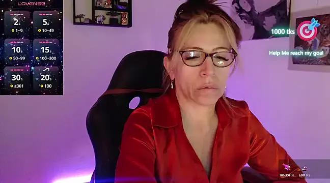 Chayla_Ruiz from StripChat is Freechat