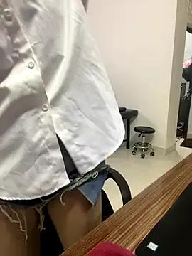Cherry-Min from StripChat is Freechat