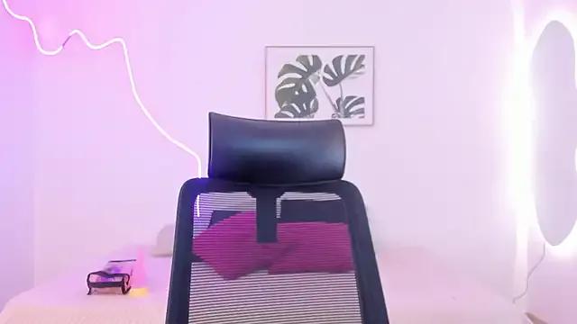 Cherrydollxx from StripChat is Freechat