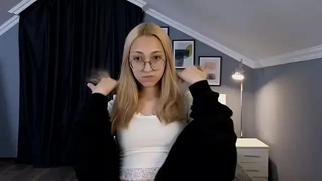 Try our streaming cams variety and talk on a personal level with our adorable girls streamers, showing off their bountiful shapes and dildos.