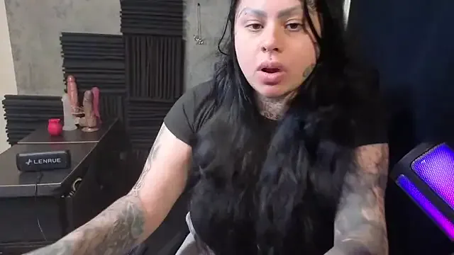 chicanachic13 on StripChat 