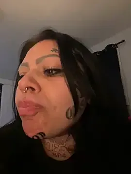 chicanachic13 on StripChat 