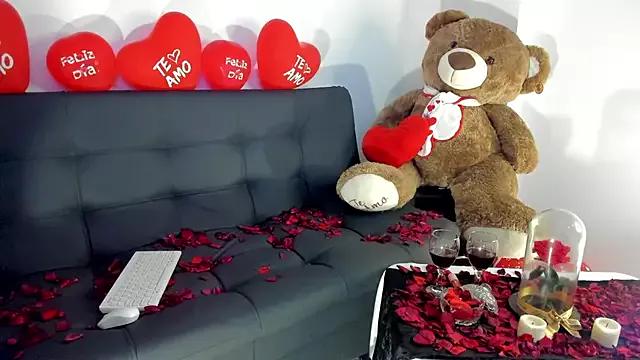 Try our streaming cams variety and talk on a personal level with our adorable girls streamers, showing off their bountiful shapes and dildos.