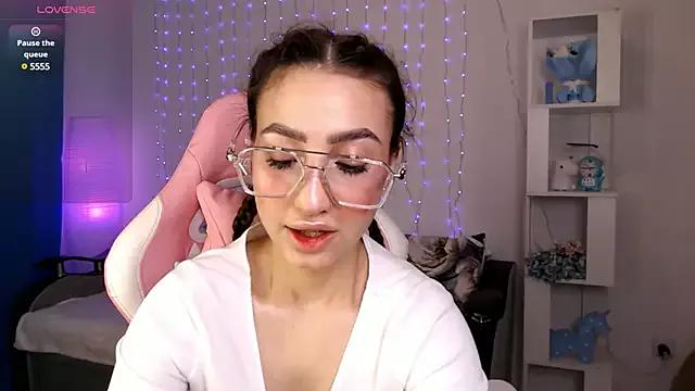 Try our streaming cams variety and talk on a personal level with our adorable girls streamers, showing off their bountiful shapes and dildos.