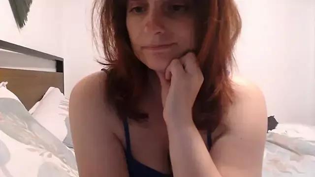 chloe_tentationn from StripChat is Freechat