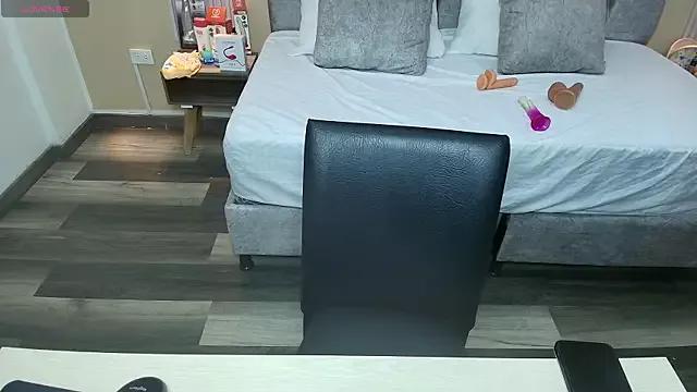 ChloeShine_ from StripChat is Freechat