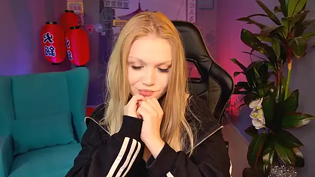 ChloeWhite from StripChat