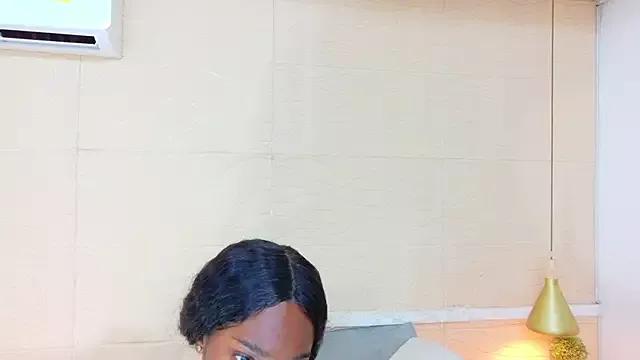 Chocolatte_bar from StripChat