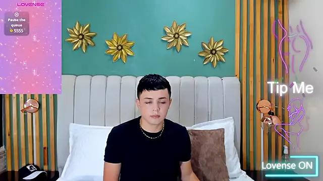 Chris_Hot22 from StripChat is Freechat