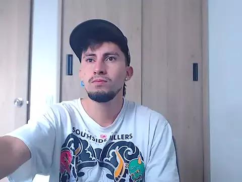 ChrisDamon from StripChat is Freechat