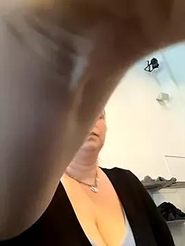 Chrissy_Christal from StripChat is Freechat