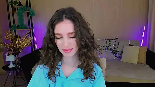 ChristinaConteeree from StripChat is Freechat