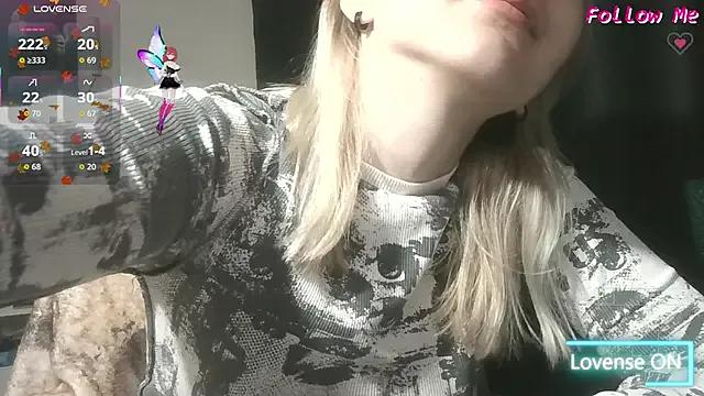 ChristinaFivePlus from StripChat is Freechat