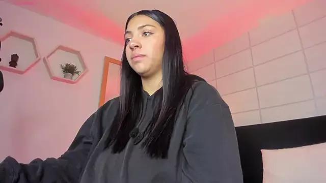 Christine_harper from StripChat is Freechat