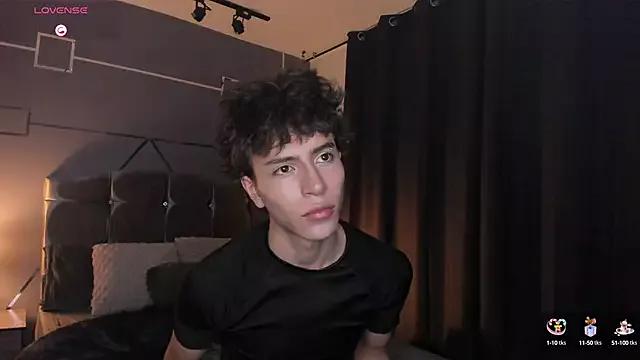 Christopher_77 from StripChat is Freechat