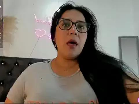 CindiaDaniella from StripChat is Freechat