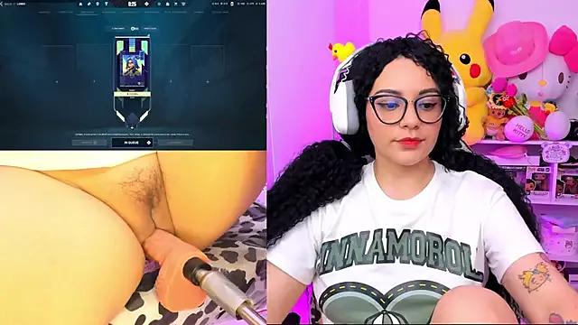 cinna_monroll from StripChat