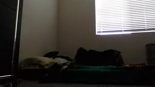 cinnaminnie from StripChat