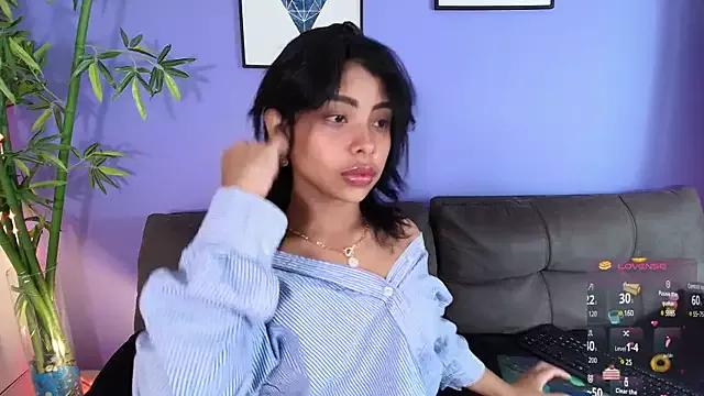 cinnamon_kyla from StripChat