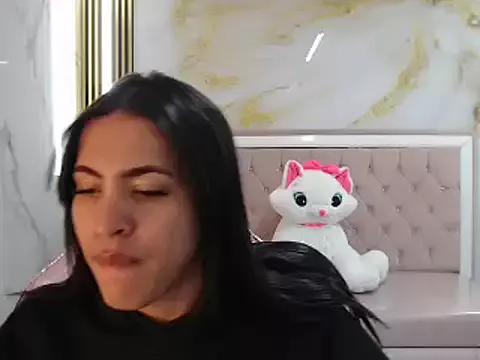 clara_evanss_s from StripChat is Freechat