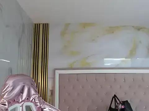 clara_evanss_s from StripChat is Freechat