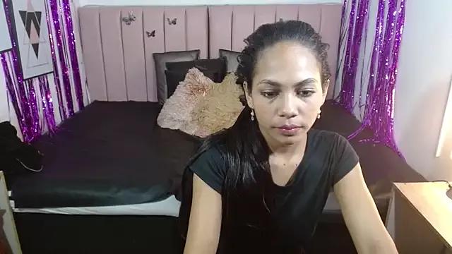 Clara_Orozco from StripChat is Freechat