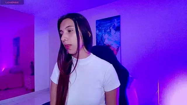 ClaraVelvet_Eup from StripChat is Freechat