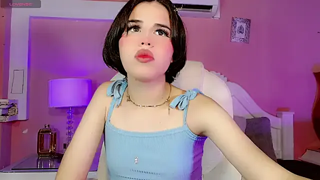 ClaudiaSophia from StripChat is Freechat